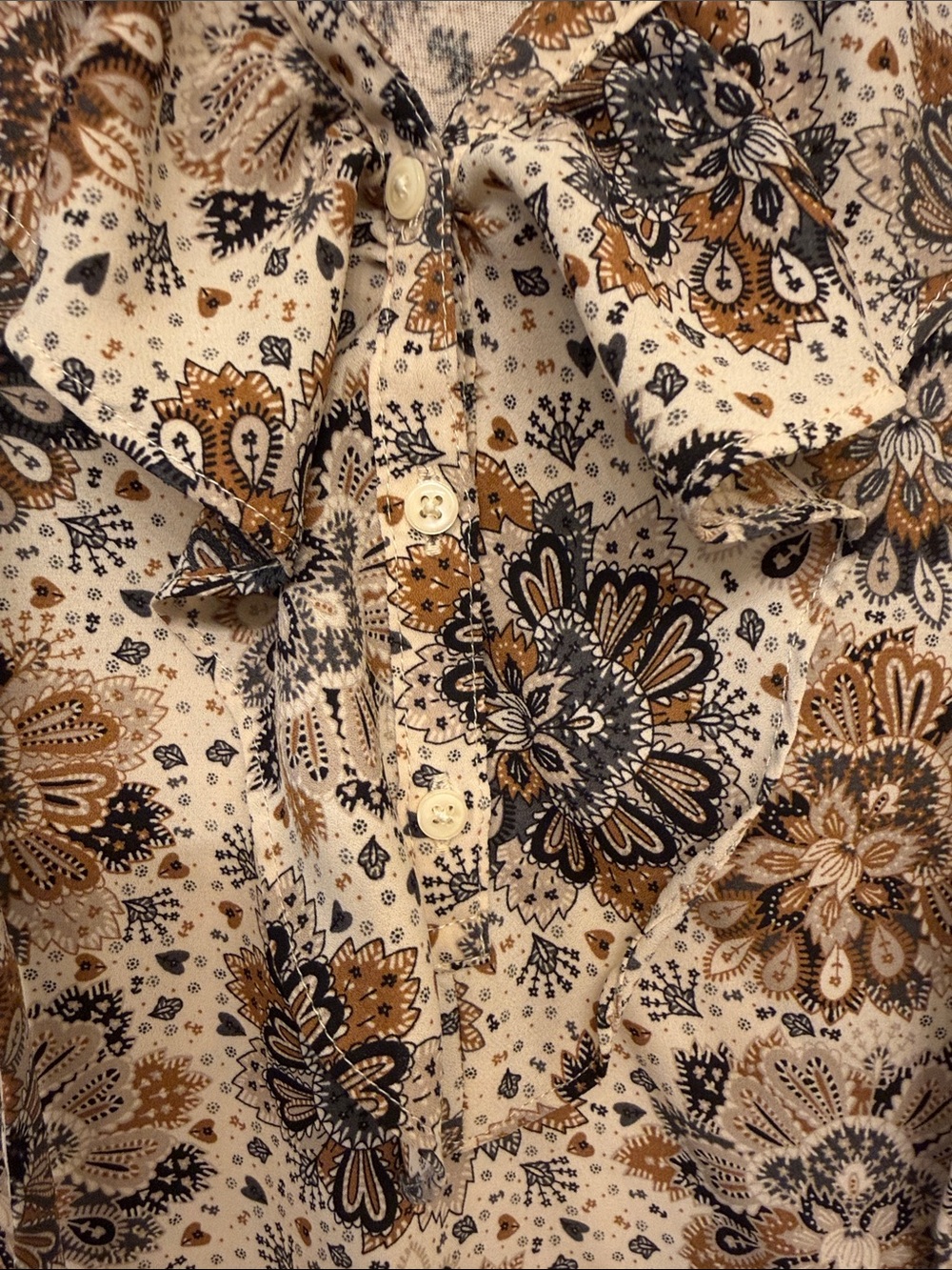LOFT Sleeveless Floral Ruffle Neck Blouse in Cream, Brown and Black XL - Picture 3 of 8